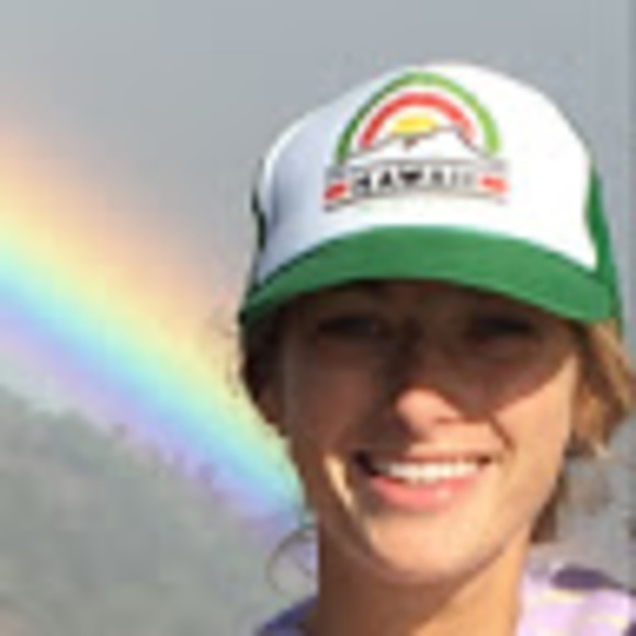 Meet your Posher, Hannah - Picture 1 of 1